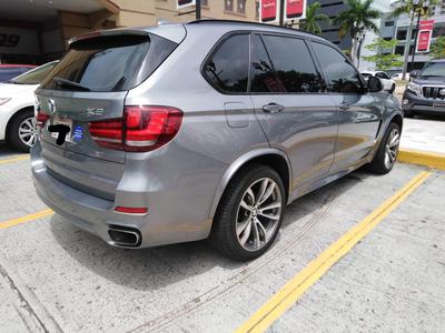 BMW X5 • 2015 • 88,000 km