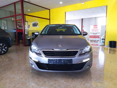 Peugeot 308 • 2015 • 102,124 km