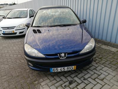 Peugeot 206 • 2001 • 250,000 km