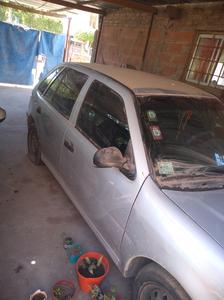 Volkswagen Gol • 2004 • 30,000 km