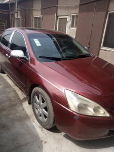 Honda Accord • 2005 • 210,000 km
