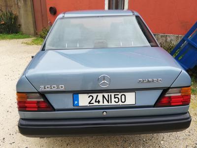 Mercedes-Benz 124 • 1987 • 400,000 km