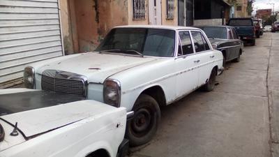 Mercedes-Benz 115 • 1973 • 200,000 km
