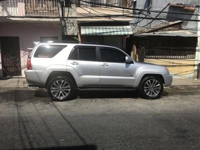 Toyota 4 Runner Limited • 2005 • 275,000 km
