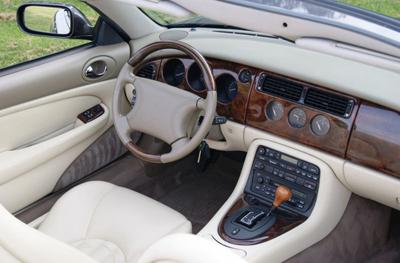 Jaguar XK • 1997 • 75,000 km