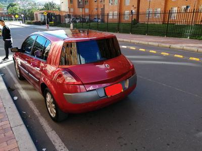 Renault Megane II • 2005 • 111,000 km