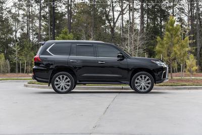 Lexus LX • 2017 • 35,324 km