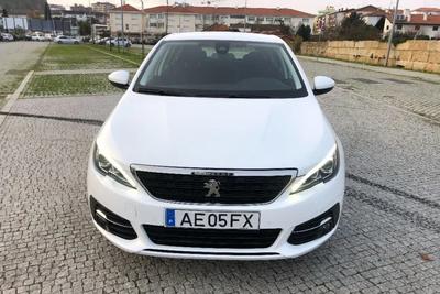 Peugeot 308 • 2017 • 116,000 km