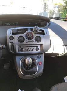Renault Grand Scenic • 2009 • 300,000 km