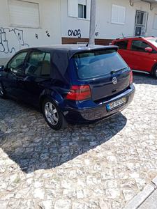 Volkswagen Golf • 1999 • 180,000 km