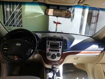 Hyundai Santa Fe • 2008 • 87,000 km
