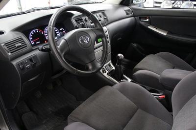 Toyota Corolla • 2003 • 167,000 km