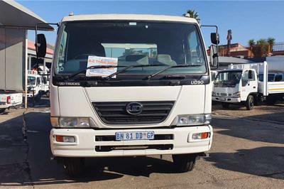 Nissan Urvan • 2018 • 189,000 km
