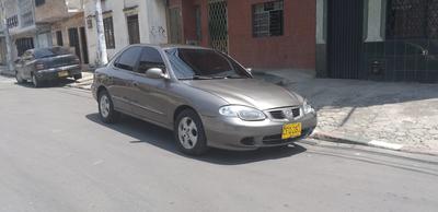 Hyundai Elantra • 1999 • 248,000 km