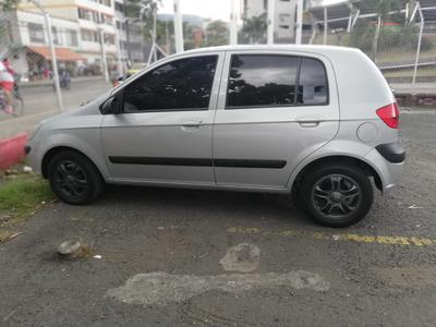 Hyundai Getz • 2011 • 98,000 km