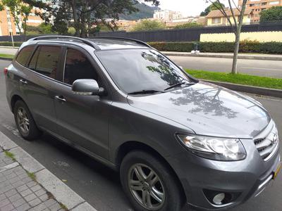 Hyundai Santa Fe • 2013 • 70,000 km