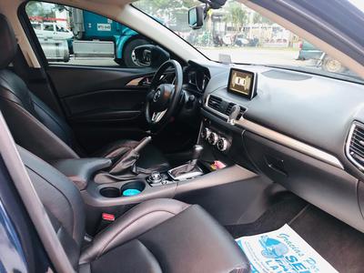 Mazda 3 • 2015 • 49,000 km