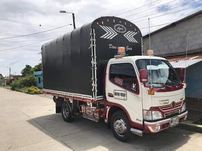Hino Dutro • 2017 • 180 km