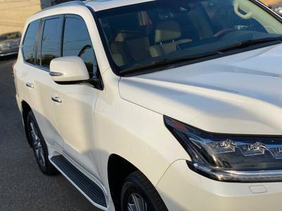 Lexus LX • 2016 • 1,054 km