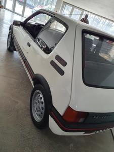 Peugeot 205 • 1989 • 224,000 km