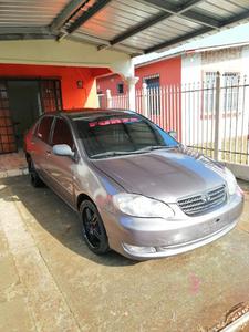 Toyota Corolla • 2005 • 200,000 km