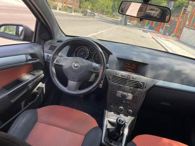 Opel Astra • 2006 • 152,000 km